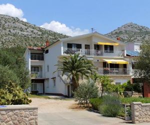 Apartments with a parking space Starigrad (Paklenica) - 6527 Starigrad Croatia