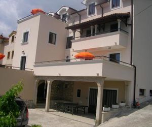 Apartments Grzin Moscenicka Draga Croatia