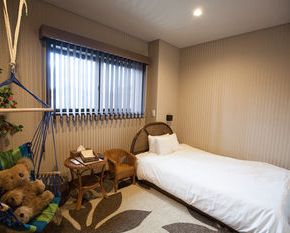 NearBy Hotel