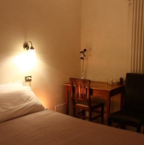 NearBy Hotel
