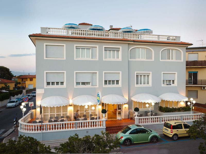 Hotel Photo 1