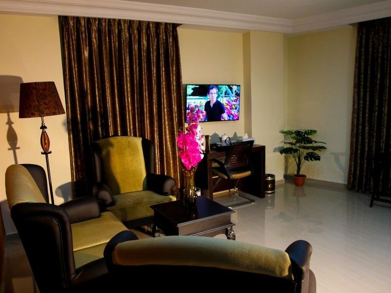 Hotel Photo 10