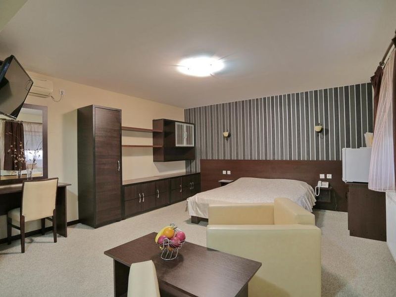 Hotel Photo 1
