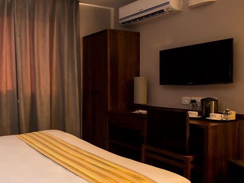 Hotel Photo 10