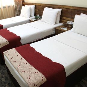 NearBy Hotel
