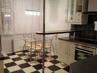 Товарищеский 32