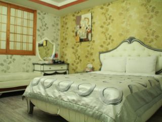 Hotel pic Andong Hotel