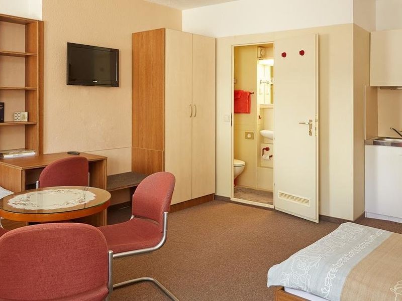Hotel Photo 12