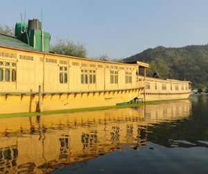 NEW LONDON HOUSEBOATS Srinagar India