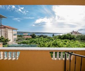 Apartments Makaus 2832 Rab Croatia