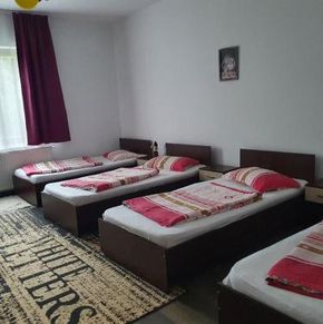 NearBy Hotel