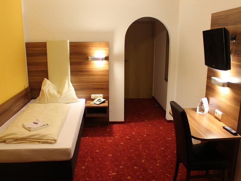 Hotel Photo 1