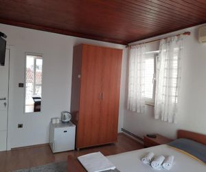Apartments Rose Loboja Makarska Croatia