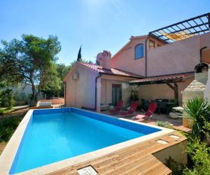 Holiday house with a swimming pool Basina (Hvar) - 8731 Vrbanj Croatia