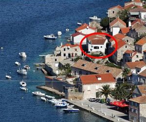 Apartments by the sea Vis - 8525 Vis Croatia