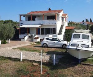 Apartments with a parking space Susica (Ugljan) - 8265 Ugliano Croatia