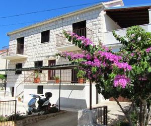 Apartments with a parking space Sutivan (Brac) - 744 Sutivan Croatia