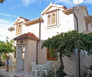 Apartments with a parking space Supetar (Brac) - 6037 Supetar Croatia