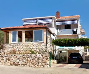 Apartments with a parking space Novalja (Pag) - 4097 Novaglia Croatia