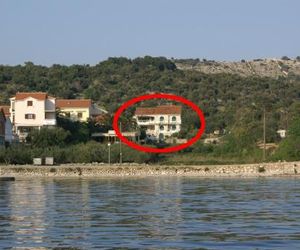 Apartments by the sea Jakisnica (Pag) - 4054 Lun Croatia