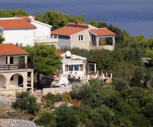 Apartments with a parking space Rogac (Solta) - 5165 Grhhote Croatia