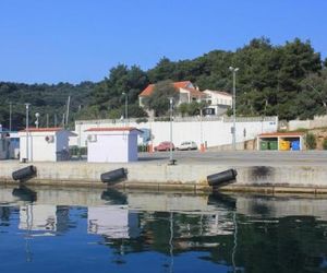 Apartments by the sea Rogac (Solta) - 8688 Grhhote Croatia
