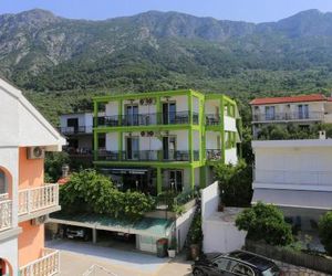 Apartments and rooms with parking space Gradac (Makarska) - 2784 Gradac Croatia