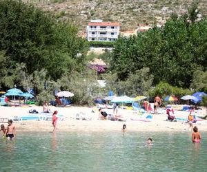 Apartments with a parking space Duce (Omis) - 7532 Duce Croatia