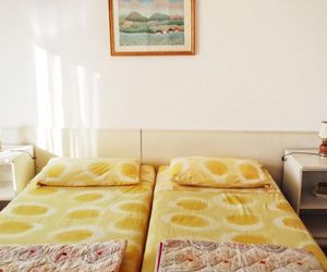 Rooms with a parking space Cres - 2512 Cerzo Croatia