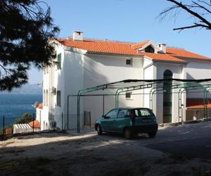 Apartments by the sea Balica Rat (Omis) - 4868 Omis Croatia
