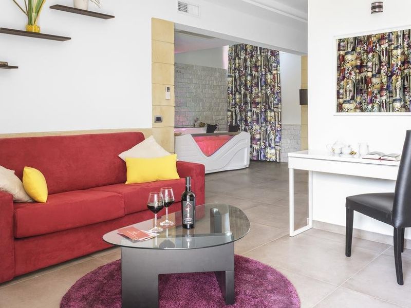 Hotel Photo 9