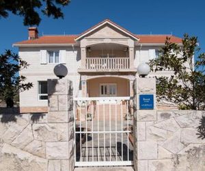 Apartments Mijajov Dvor Sumartin Croatia