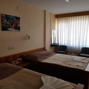 NearBy Hotel
