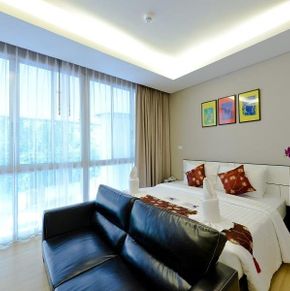NearBy Hotel