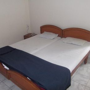 NearBy Hotel