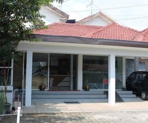 Ten House Bandung Bandung Indonesia
