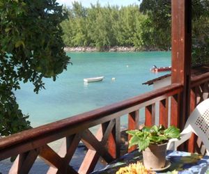 Le Port Guest House Baie Sainte Anne Seychelles