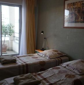 NearBy Hotel