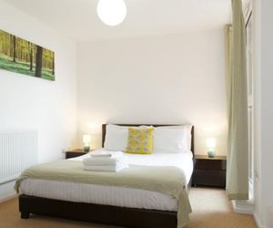 SUPERB CLOSE TO ROYAL VICTORIA DOCKS Ilford United Kingdom