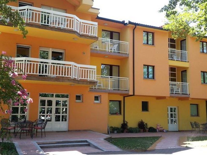 Hotel Photo 1