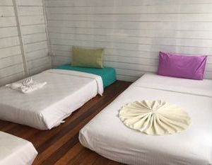 At Rimnam Chan Hostel Chanthaburi City Thailand