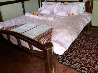 Фото отеля Bwindi Hostel/Backpackers Lodge