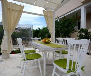 Apartment Stipe Vinisce Croatia