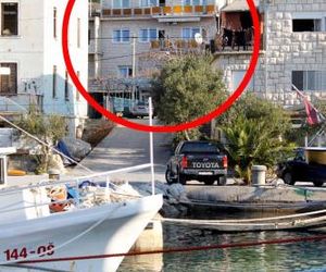 Apartments by the sea Sumpetar (Omis) - 2965 Jesenice Croatia
