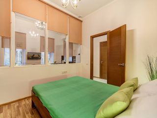 Top-Top Apartment Vosstaniya 24.