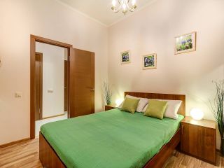Top-Top Apartment Vosstaniya 24.