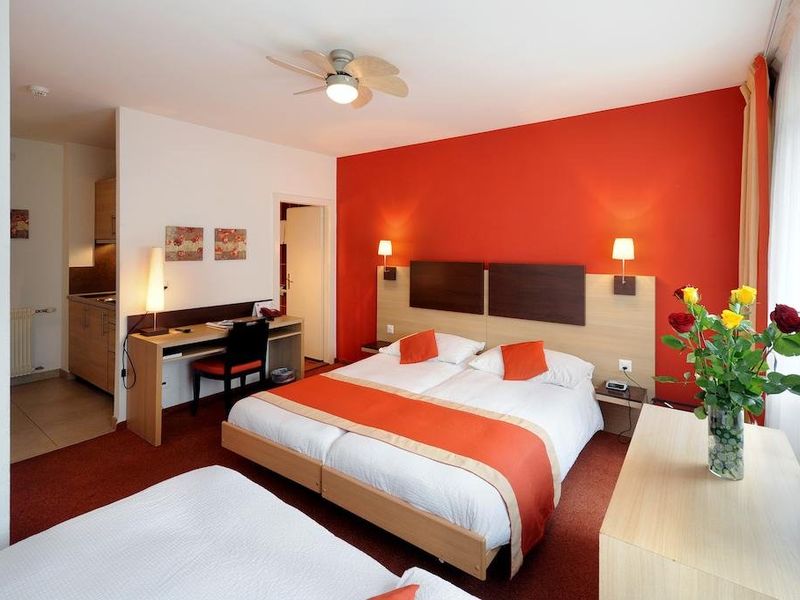Hotel Photo 1