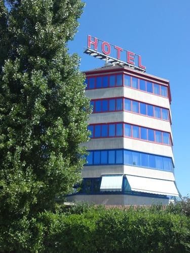Hotel Photo 23