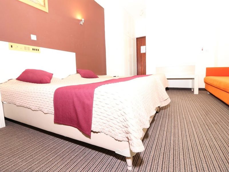 Hotel Photo 1