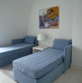 NearBy Hotel